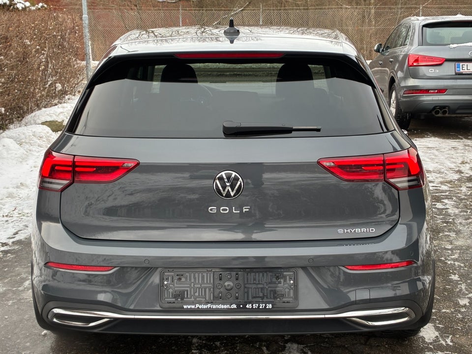 VW Golf VIII 1,4 eHybrid DSG 5d