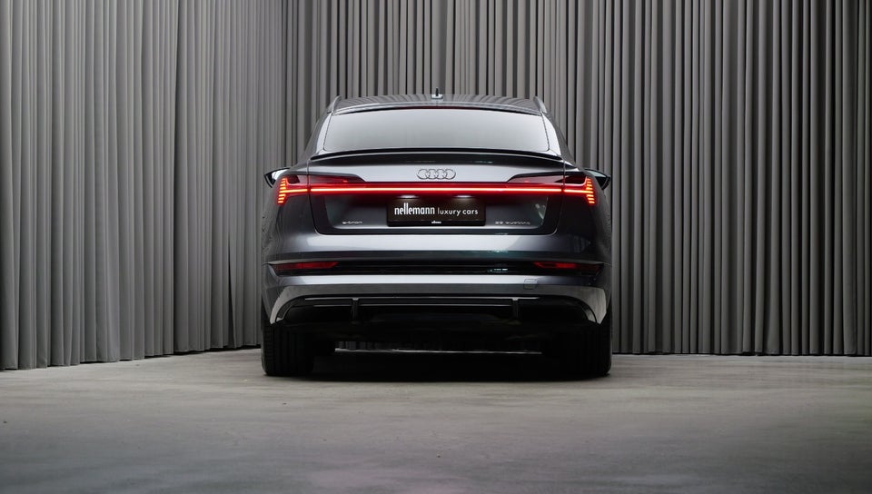 Audi e-tron 55 S-line Sportback quattro 5d