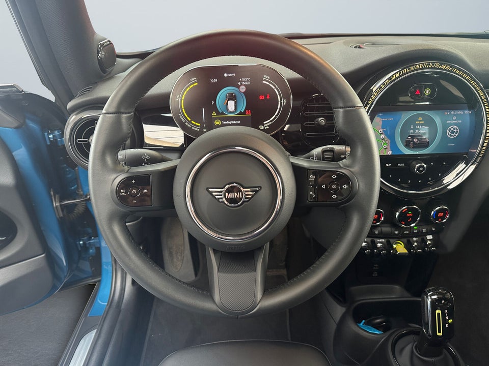 MINI Cooper SE Classic Trim 3d