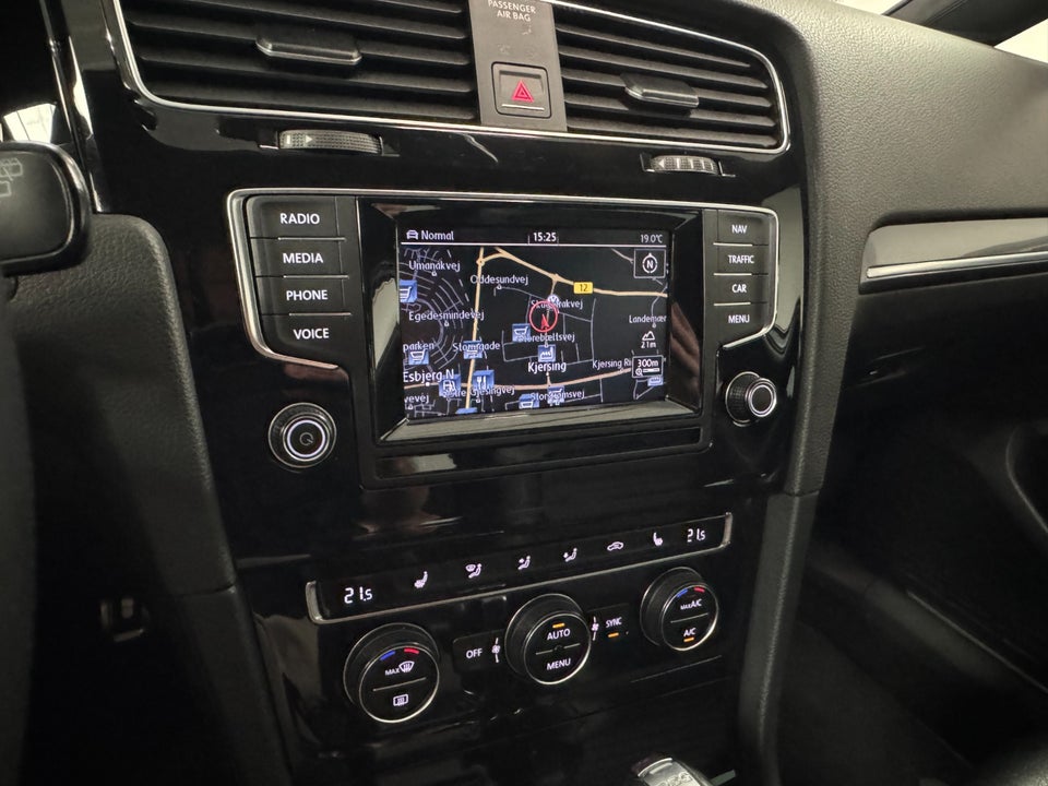 VW Golf VII 1,4 TSi 122 R-line DSG BMT 5d
