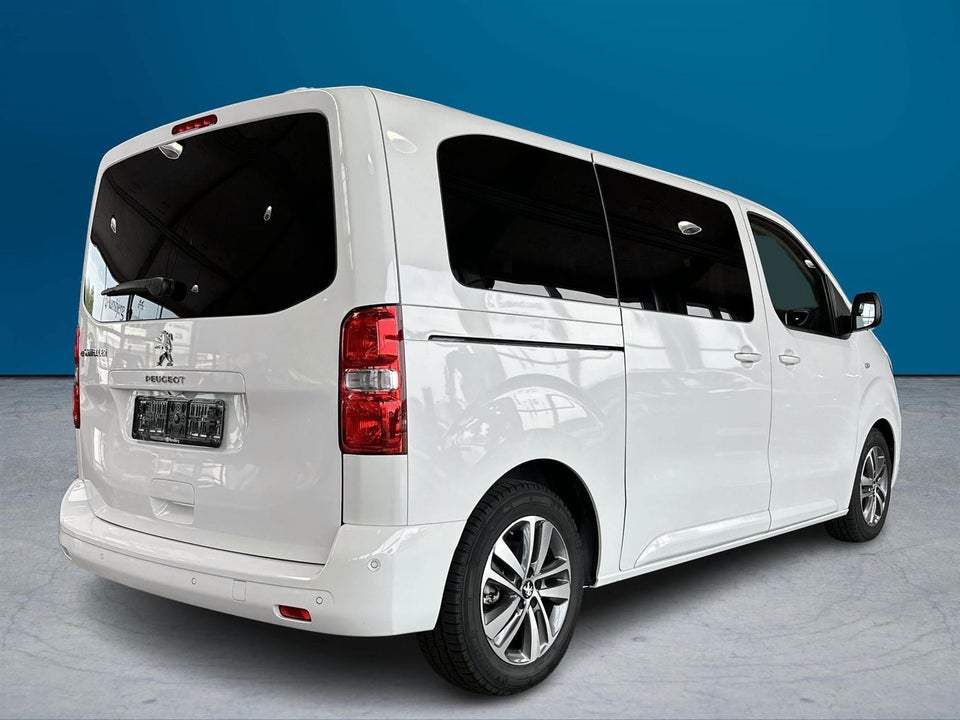 Peugeot e-Traveller 75 L2 VIP