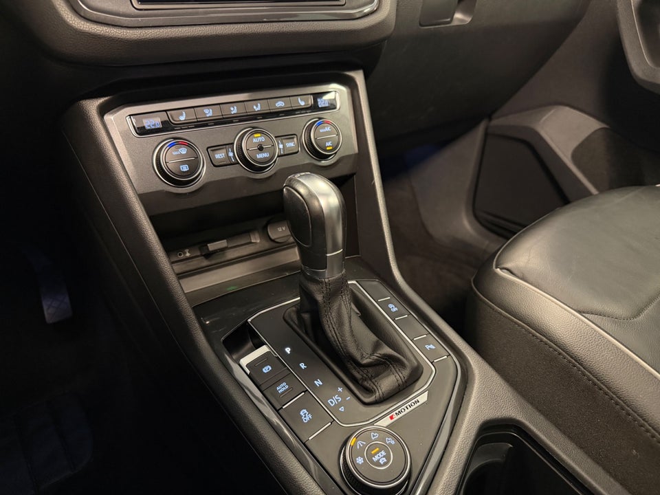 VW Tiguan 2,0 TSi 180 R-line DSG 4Motion 5d