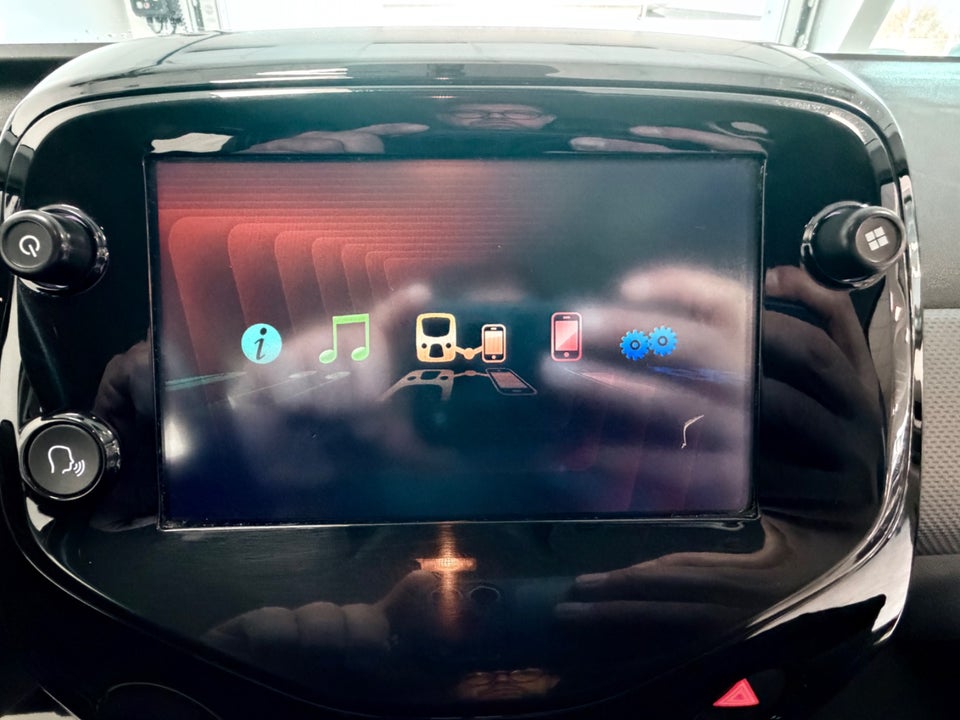 Peugeot 108 1,0 e-VTi 72 Allure+ 5d