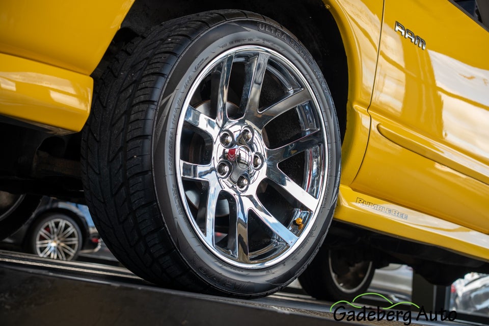 Dodge RAM 1500 5,7 V8 Rumble Bee aut. 2d