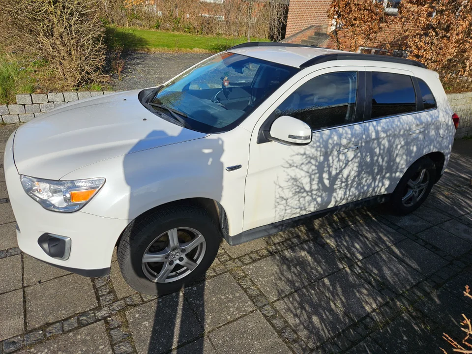 Mitsubishi ASX 1,6 Invite 5d