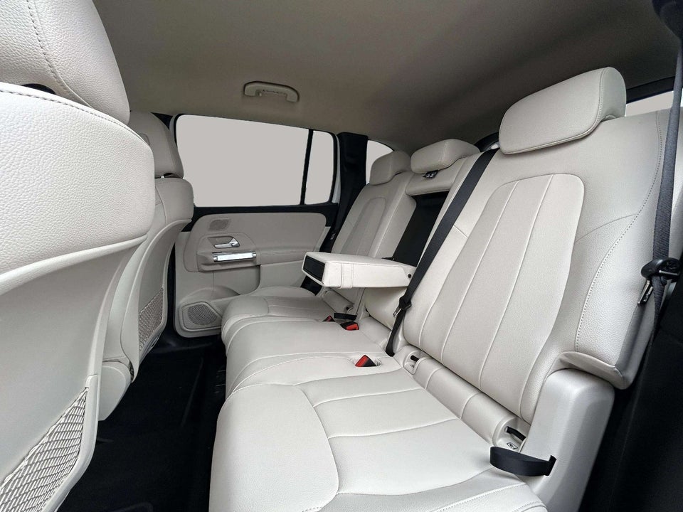 Mercedes EQB300 Progressive 4Matic 5d