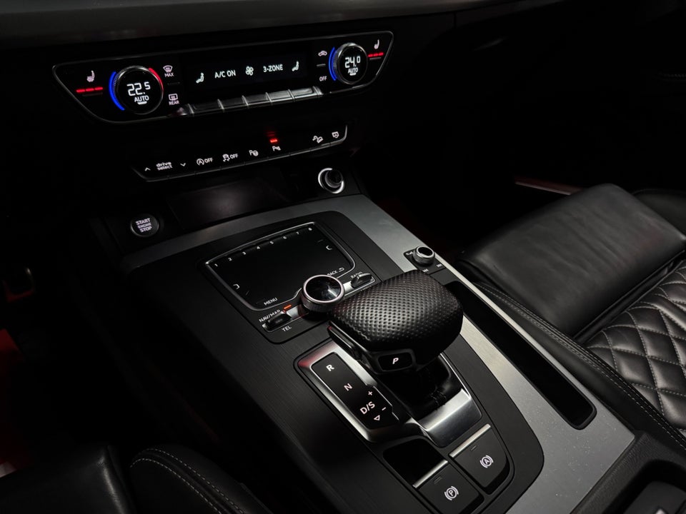 Audi Q5 3,0 TDi 286 S-line quattro Tiptr. 5d