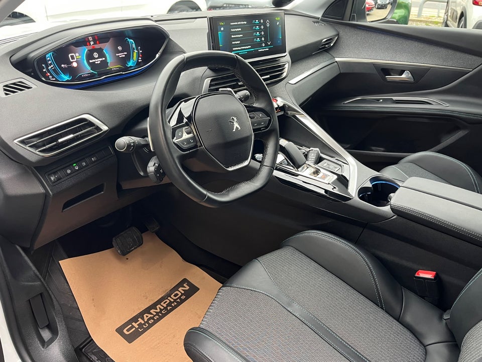 Peugeot 3008 1,6 Hybrid Allure Pack Limited EAT8 5d