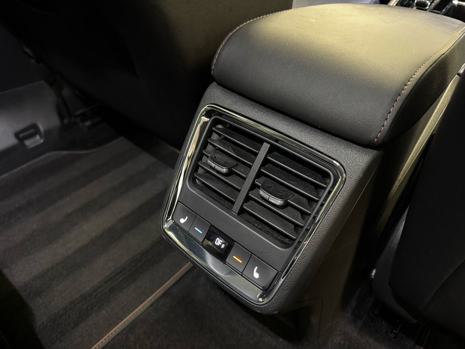 Skoda Enyaq 80 iV Selection Suite 5d