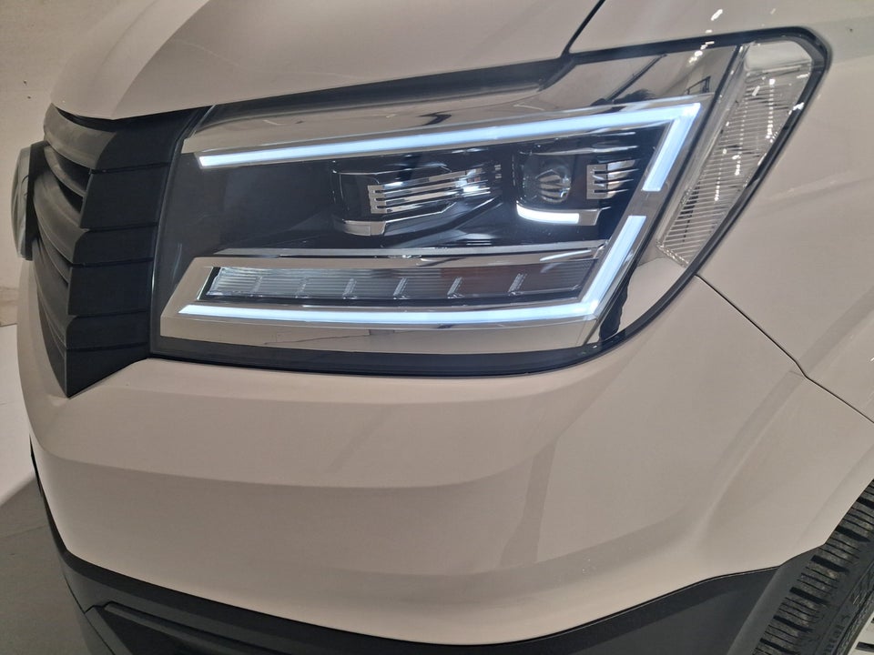 VW Crafter 35 2,0 TDi 177 Kassevogn L3H3 aut.