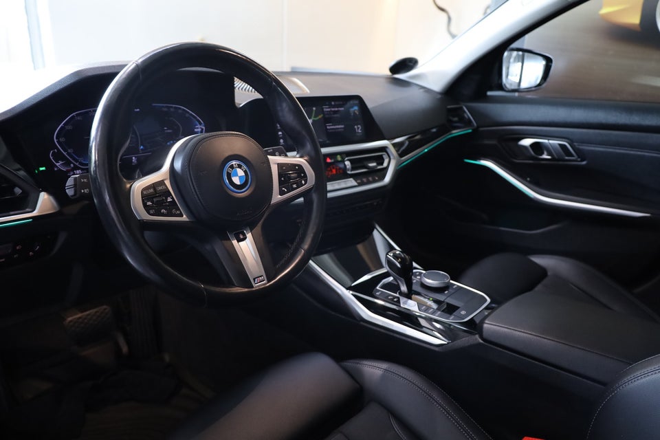 BMW 330e 2,0 Touring Sport Line aut. 5d
