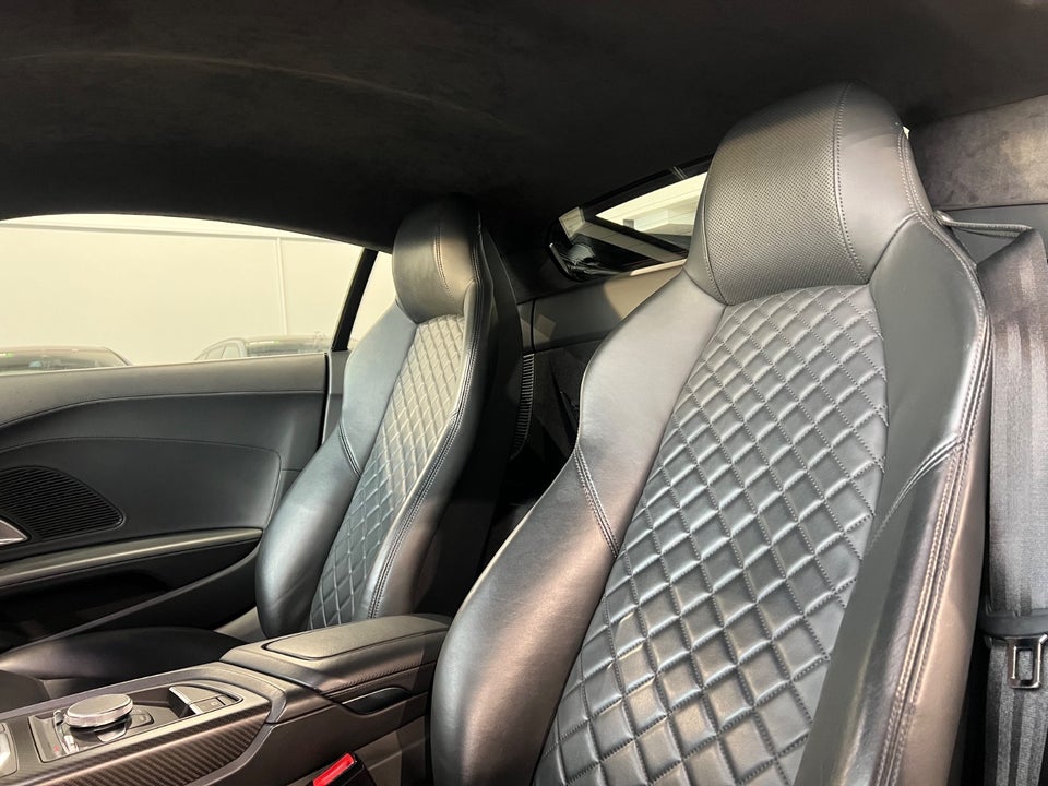 Audi R8 5,2 FSi Coupé performance quattro S-tr. 2d