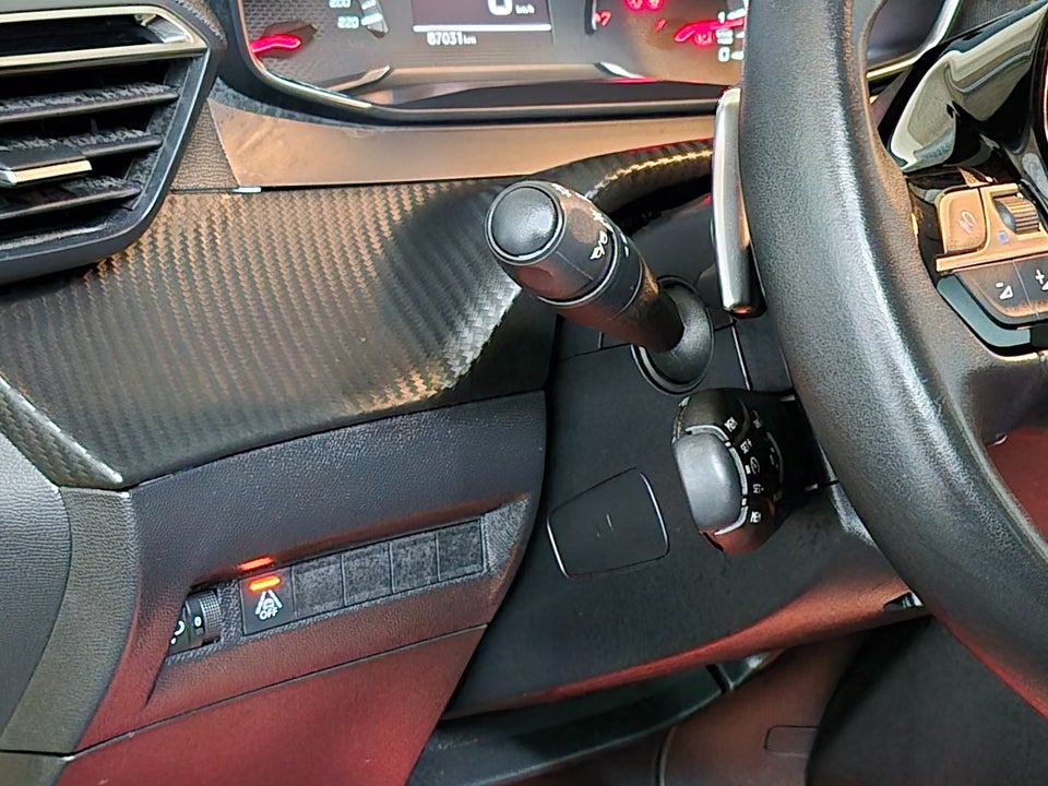 Peugeot 208 1,2 PureTech 100 Allure EAT8 5d