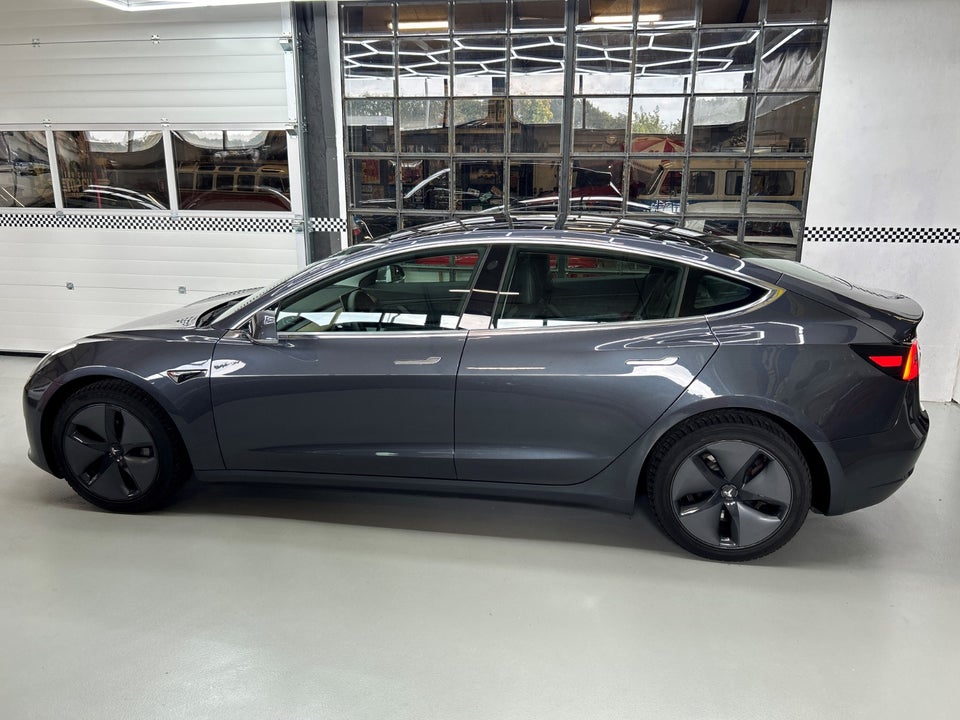 Tesla Model 3 Long Range AWD 4d