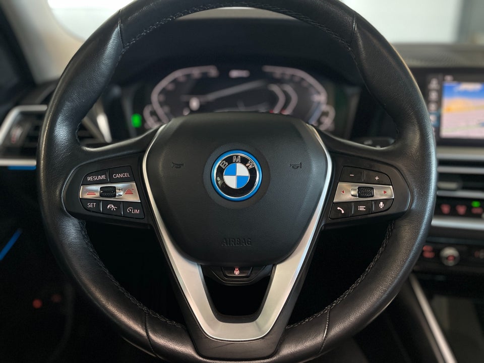 BMW 330e 2,0 Touring Sport Line aut. 5d