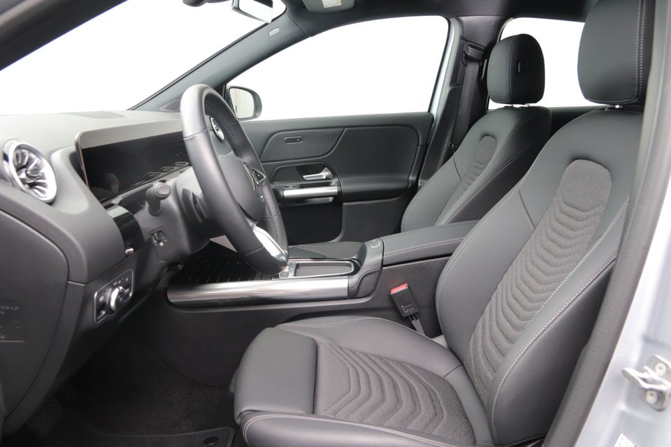 Mercedes EQA250 Progressive 5d