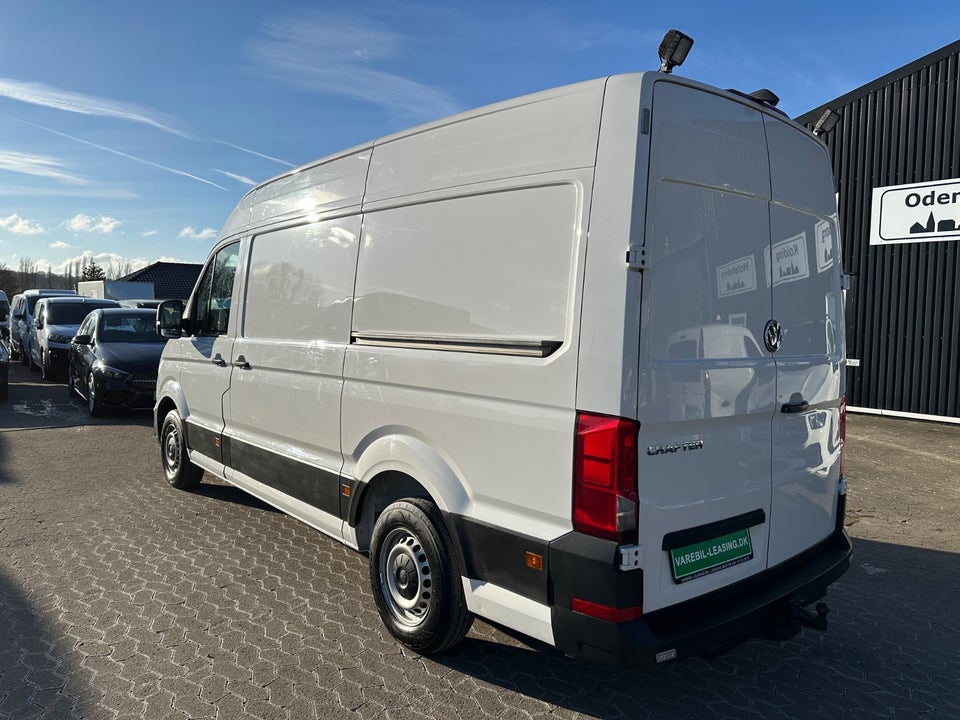VW Crafter 35 2,0 TDi 177 Kassevogn L3H2 aut.