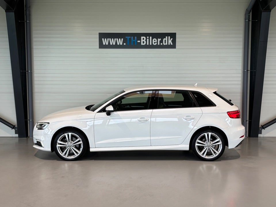Audi A3 1,4 e-tron S-line Sportback S-tr. 5d