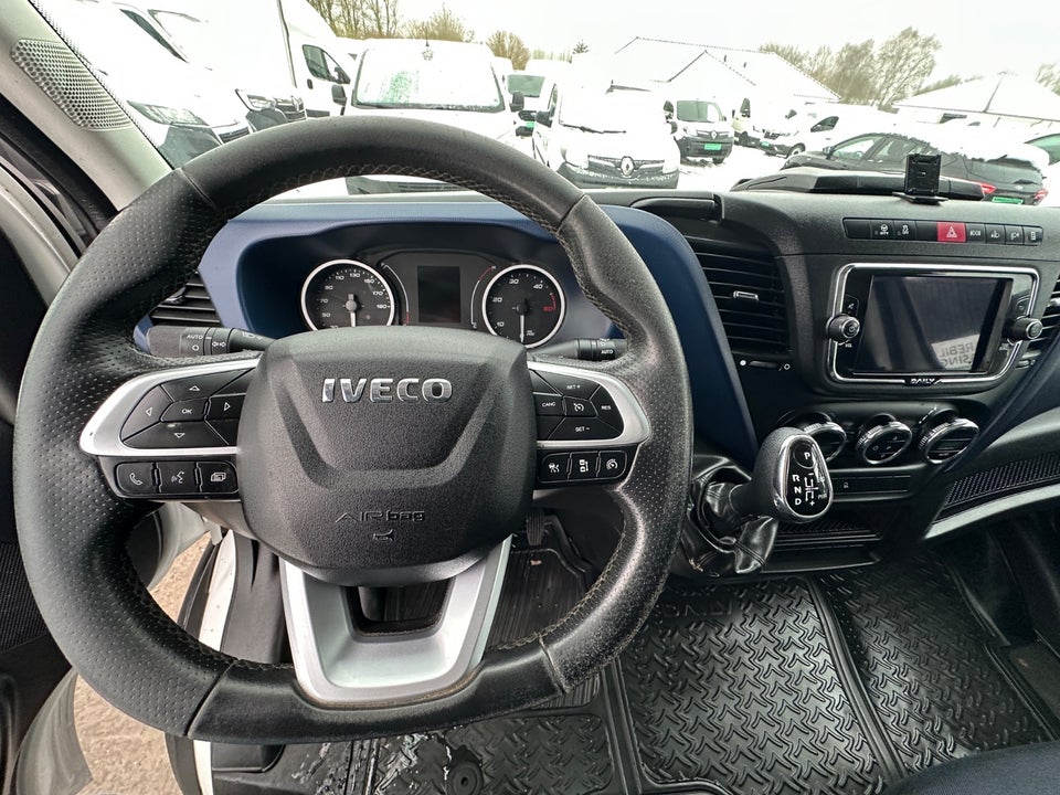 Iveco Daily 2,3 35C12 12m³ Van AG8