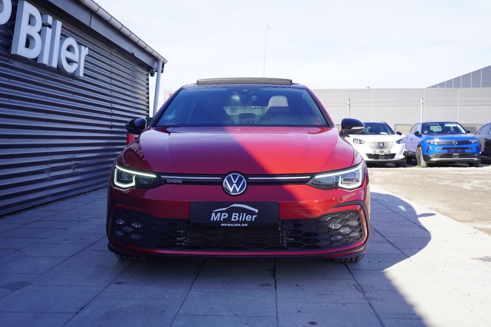 VW Golf VIII 1,4 GTE DSG 5d