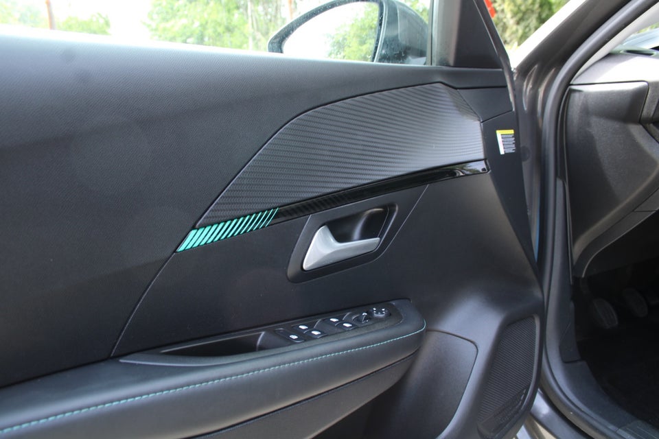 Peugeot 208 1,2 PureTech 100 Active 5d