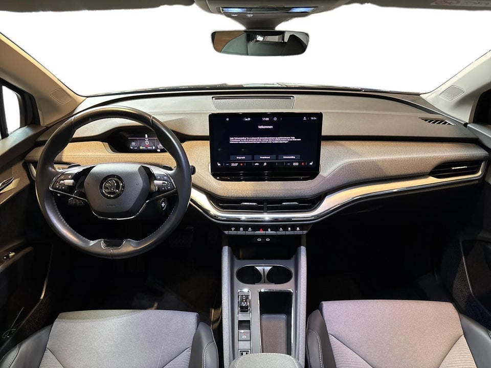 Skoda Enyaq 60 iV Plus 5d