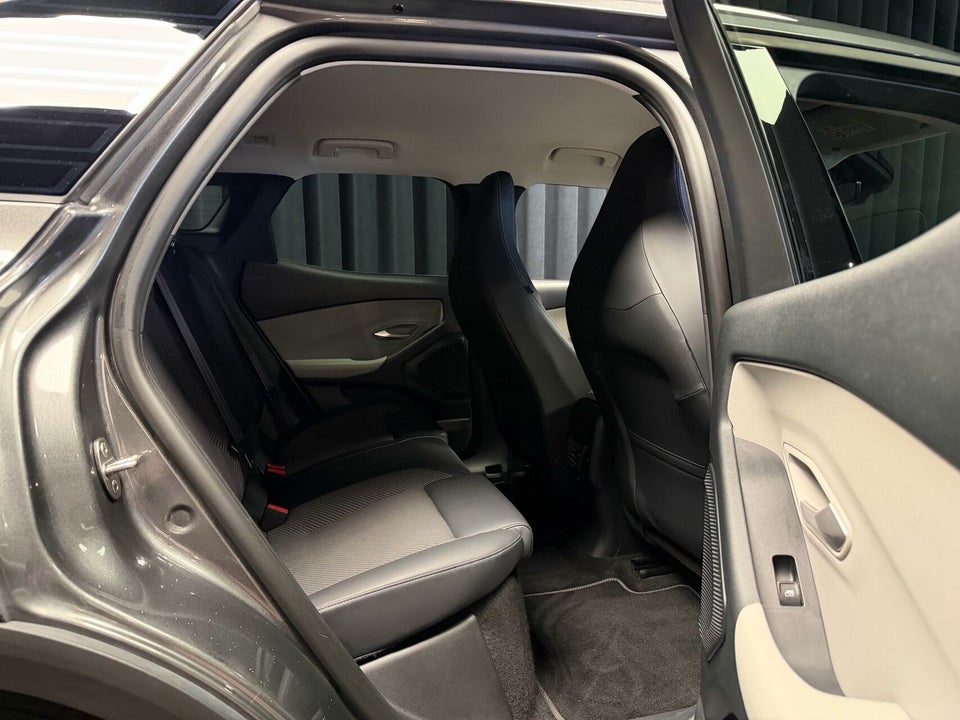 Ford Explorer 77 Select Extended Range 5d