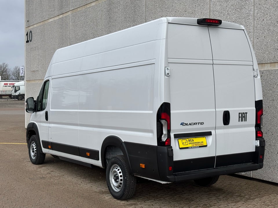 Fiat E-Ducato 42 Maxi 110 L4H3 Pro Kassevogn