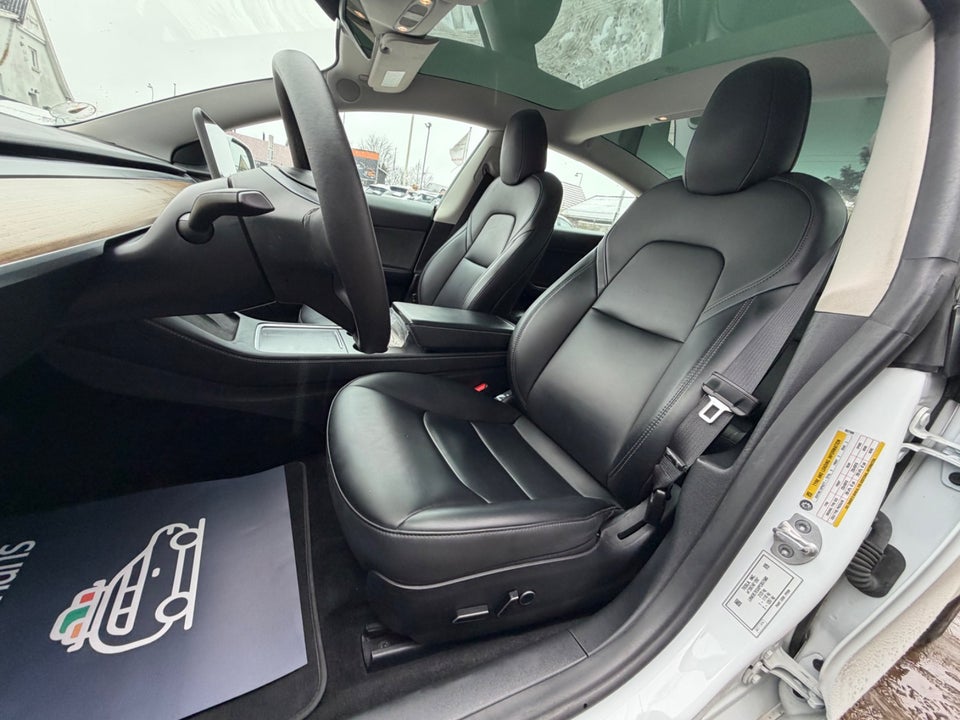 Tesla Model 3 Long Range RWD 4d