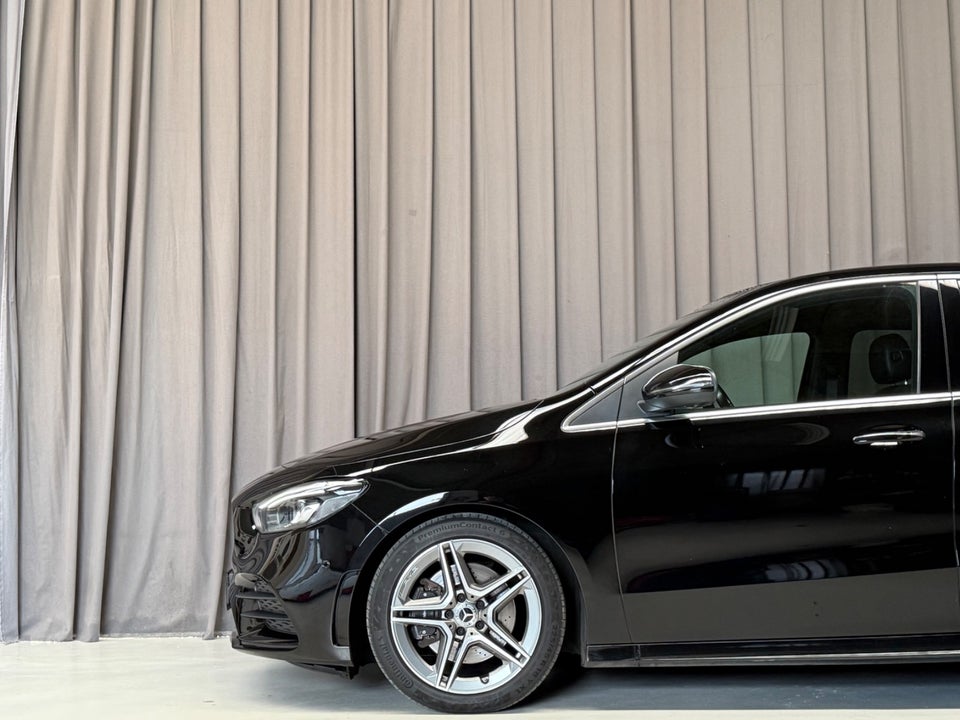 Mercedes B220 d 2,0 AMG Line aut. 5d