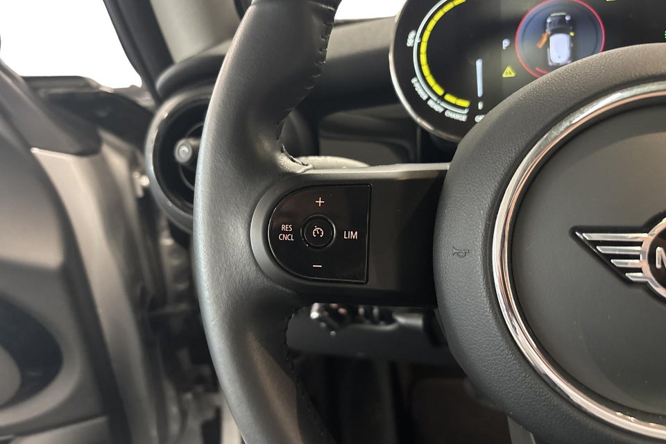 MINI Cooper SE Classic Trim 3d