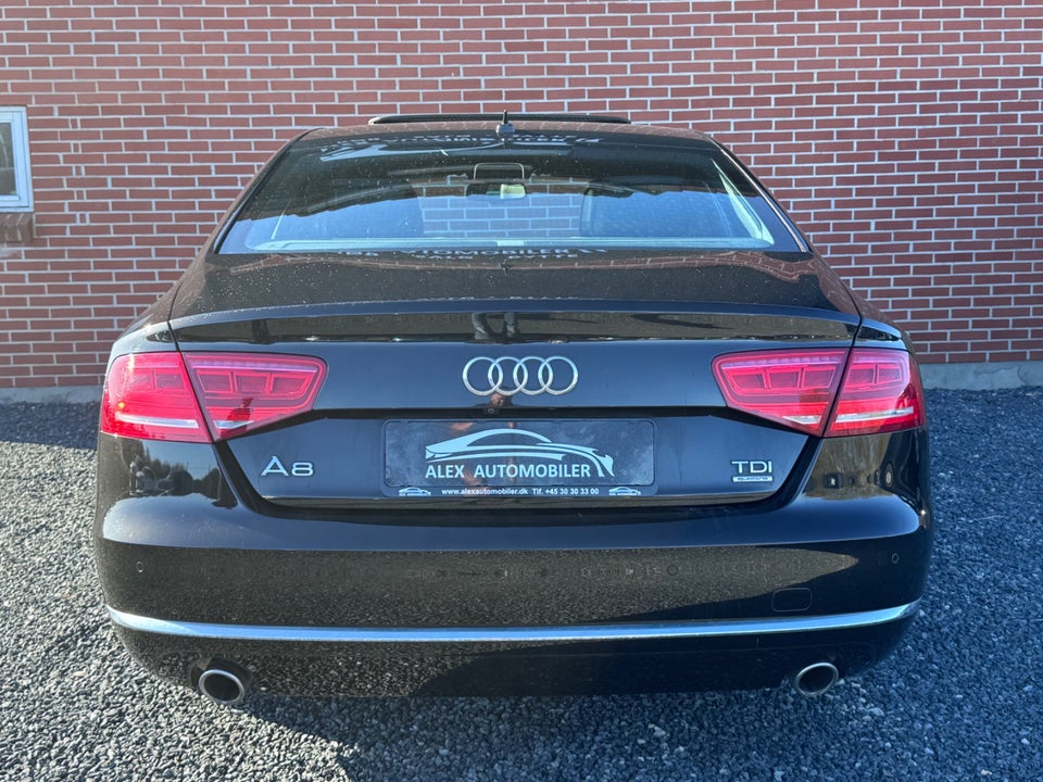 Audi A8 3,0 TDi 250 quattro Tiptr. 4d