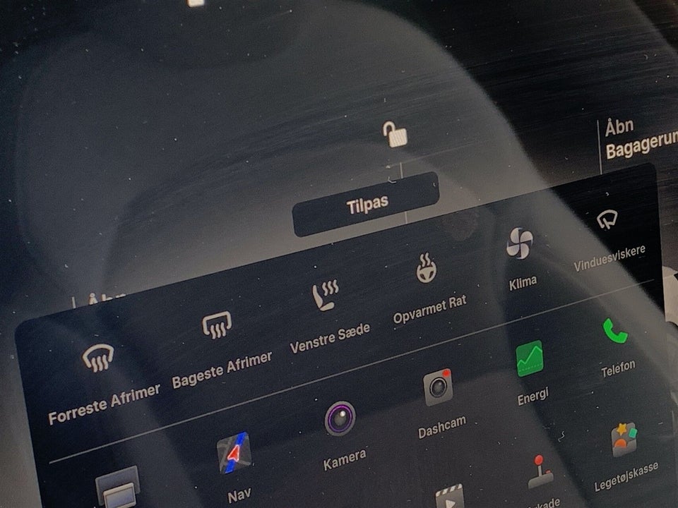 Tesla Model 3 Long Range AWD 4d