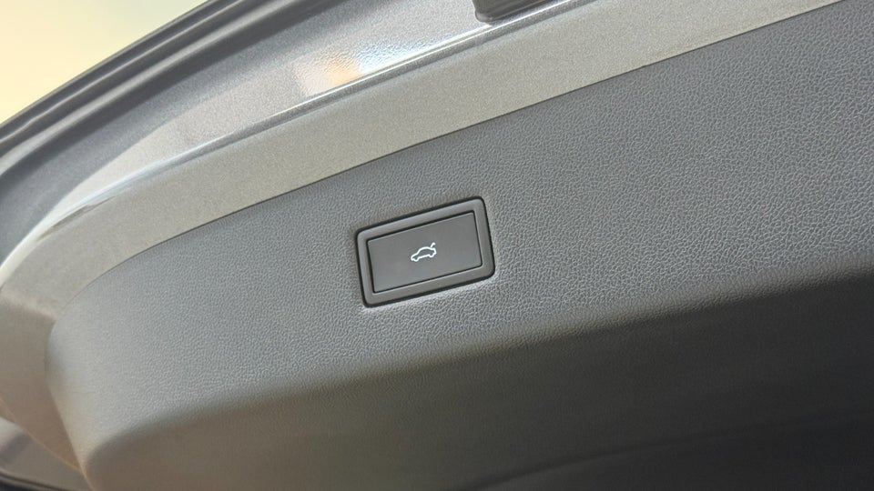 Ford Explorer 79 Select Extended Range 5d