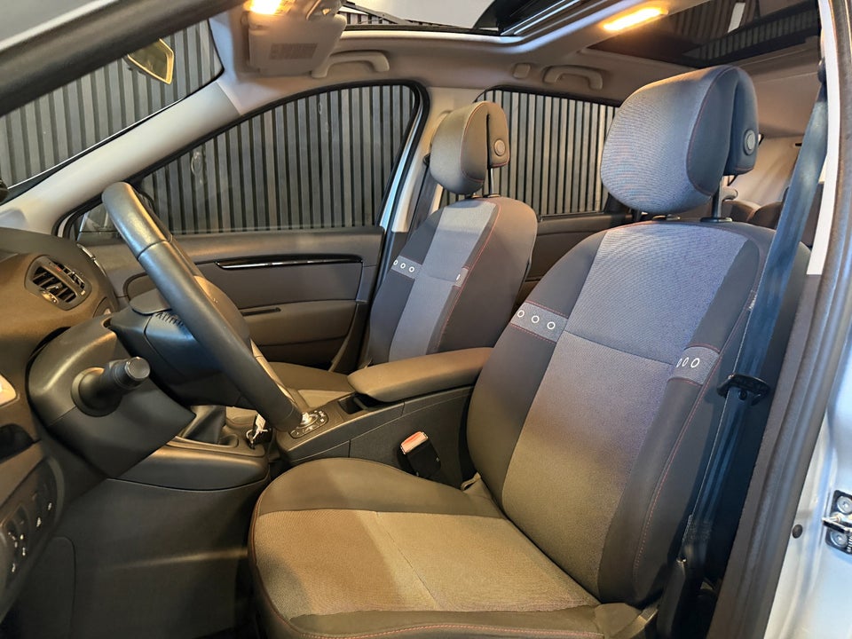 Renault Grand Scenic III 1,6 dCi 130 Dynamique 7prs 5d