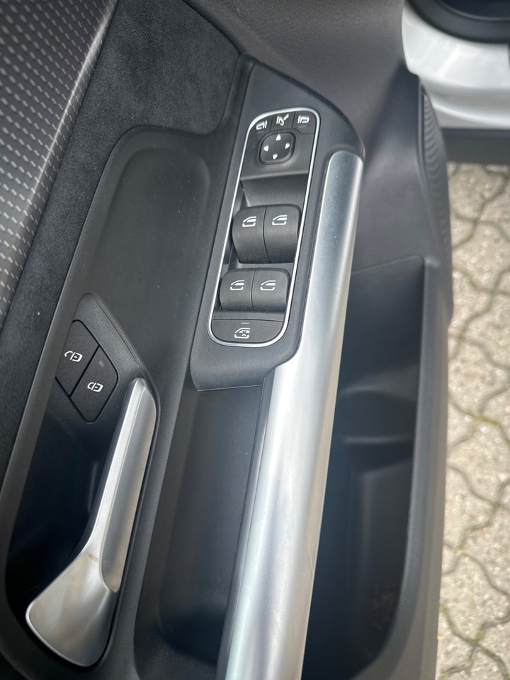 Mercedes EQA350 AMG Line 4Matic 5d