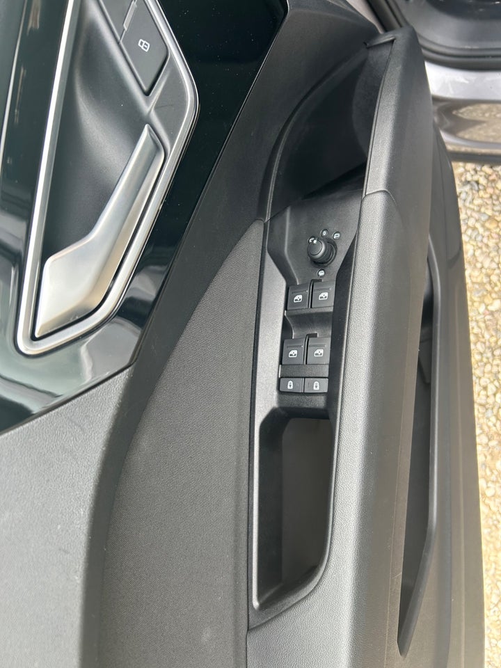 Audi Q4 e-tron 40 Advanced Sportback 5d