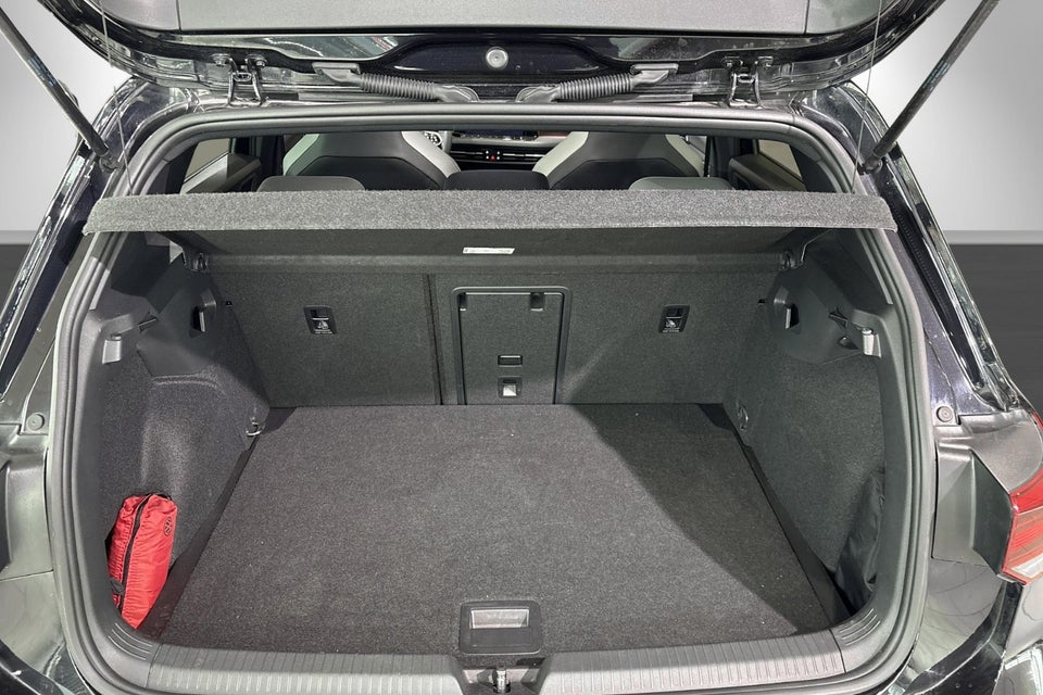 VW Golf VIII 1,5 eTSi 150 R-line DSG 5d