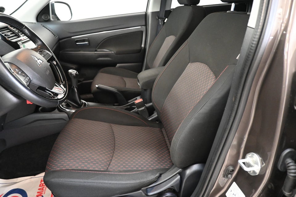 Mitsubishi ASX 1,6 Invite 5d