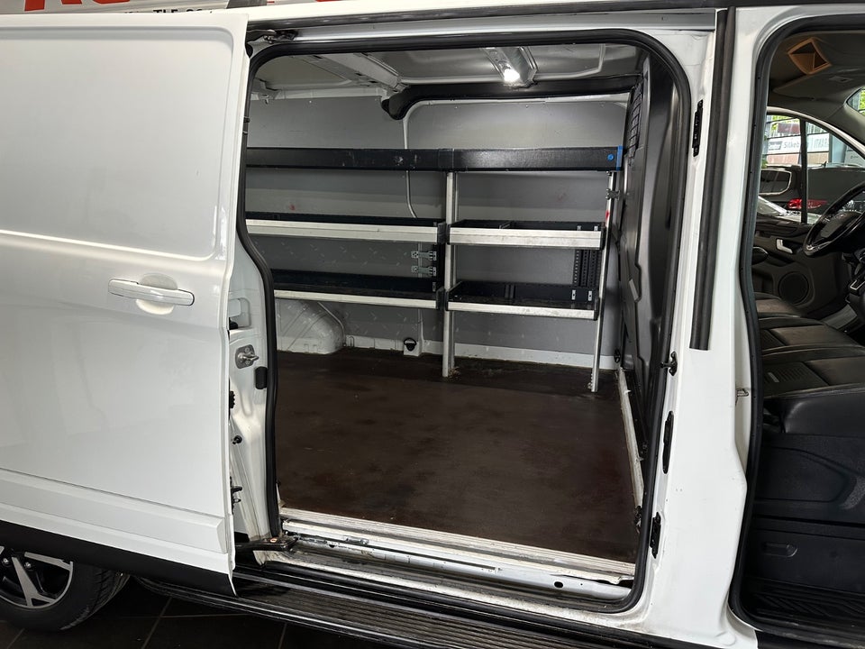 Ford Transit Custom 300 L2 2,0 TDCi 170 Active aut.
