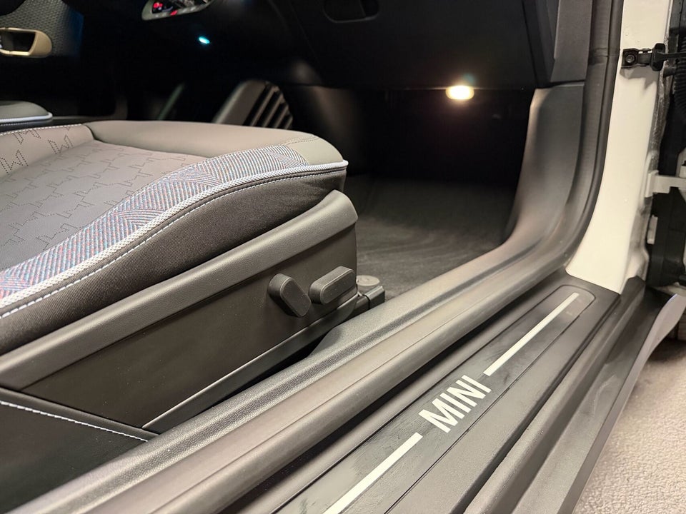 MINI Cooper SE Classic Trim XL 3d