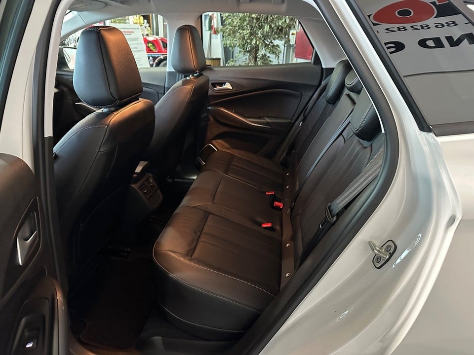 Opel Grandland X 1,6 Hybrid Ultimate aut. 5d