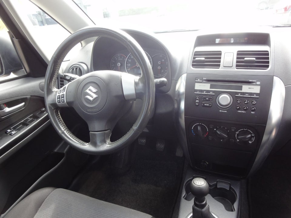 Suzuki SX4 1,6 GL 5d