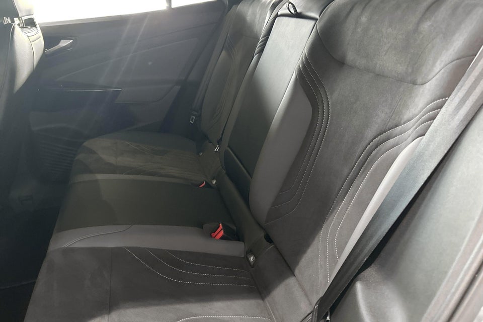 VW ID.4 77 Style 4Motion 5d