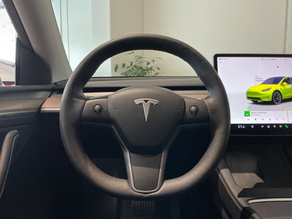 Tesla Model Y Long Range AWD 5d