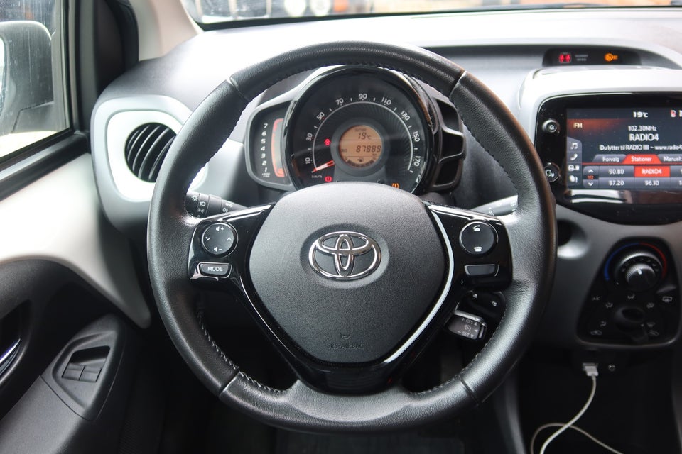 Toyota Aygo 1,0 VVT-i x-cellence 5d