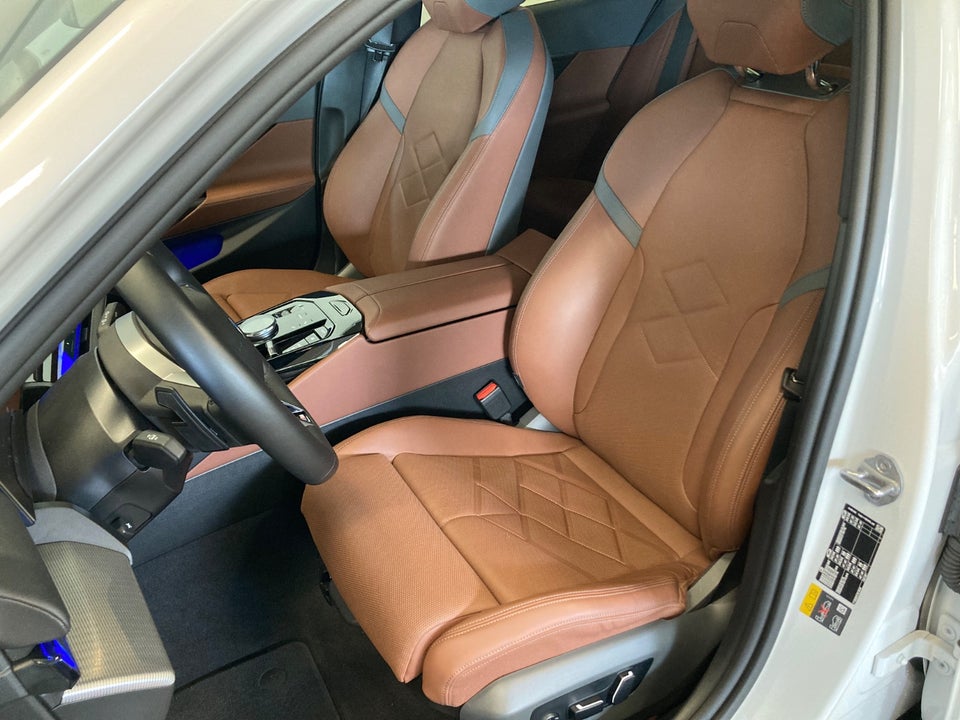 BMW i5 eDrive40 Fully Charged M-Sport 4d