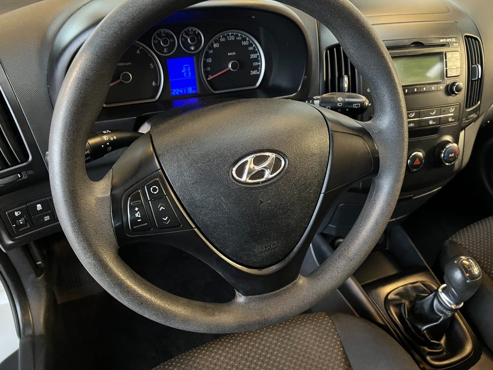 Hyundai i30 1,6 CRDi 90 Blue Drive 5d