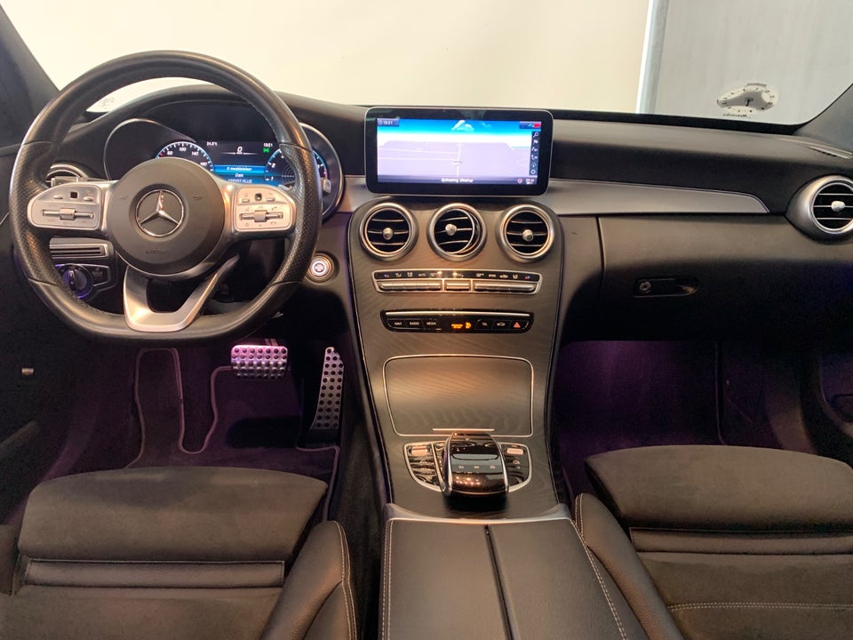 Mercedes C300 2,0 AMG Line stc. aut. 5d