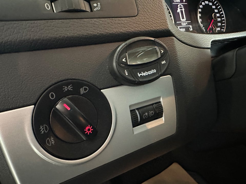 VW Multivan 2,0 TDi 180 Comfortline DSG kort 4d